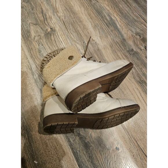 Cliffs by White Mountain Women's Hiking Style Boot, 7.5 M US,Winter White/Fabric - Picture 3 of 7